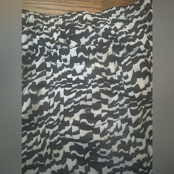 Open Edit Men's Black/White Geometric Recycled Volley Swim Trunks 2XL - Picture 5 of 5